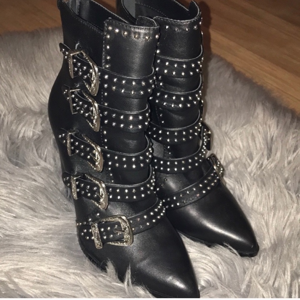 Steve Madden Boots